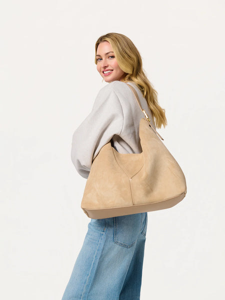 Ava Hobo