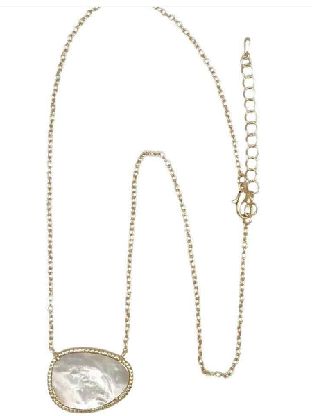 Oval MOP Pendant Necklace