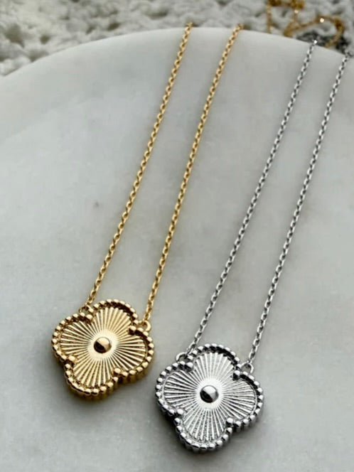 Fluted Clover Necklace