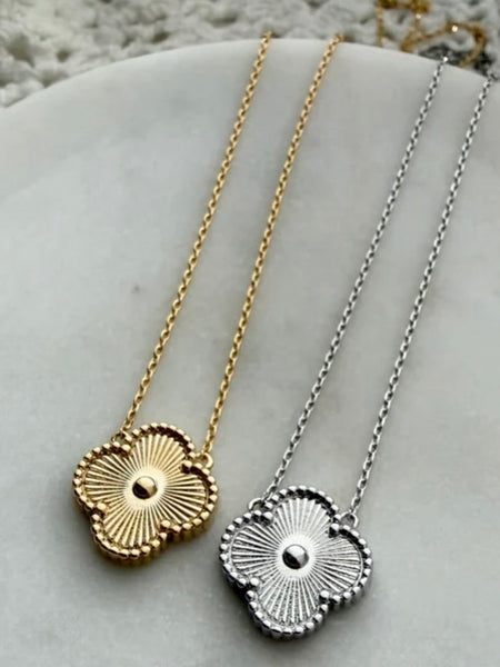 Fluted Clover Necklace
