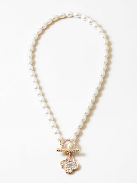 Clover Pearl Necklace