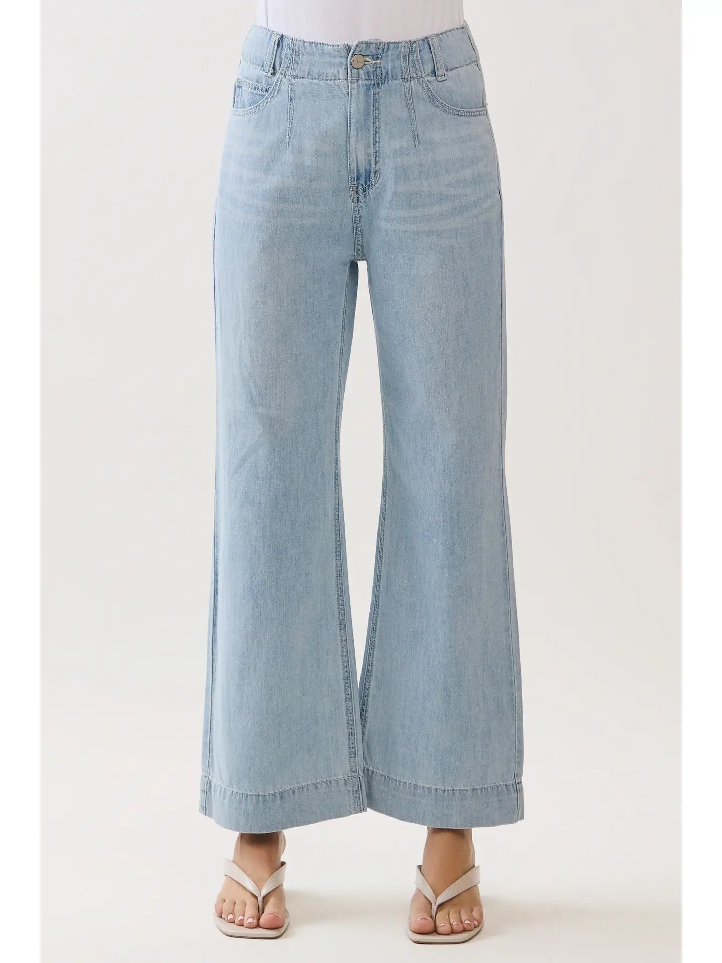 L.T.J. : Rosa Lightweight A Line Jeans with Darts