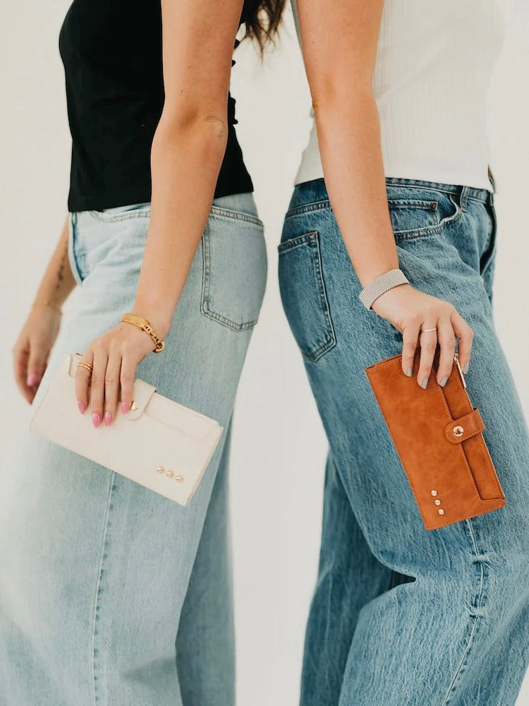 Essentials Carryall Wallet