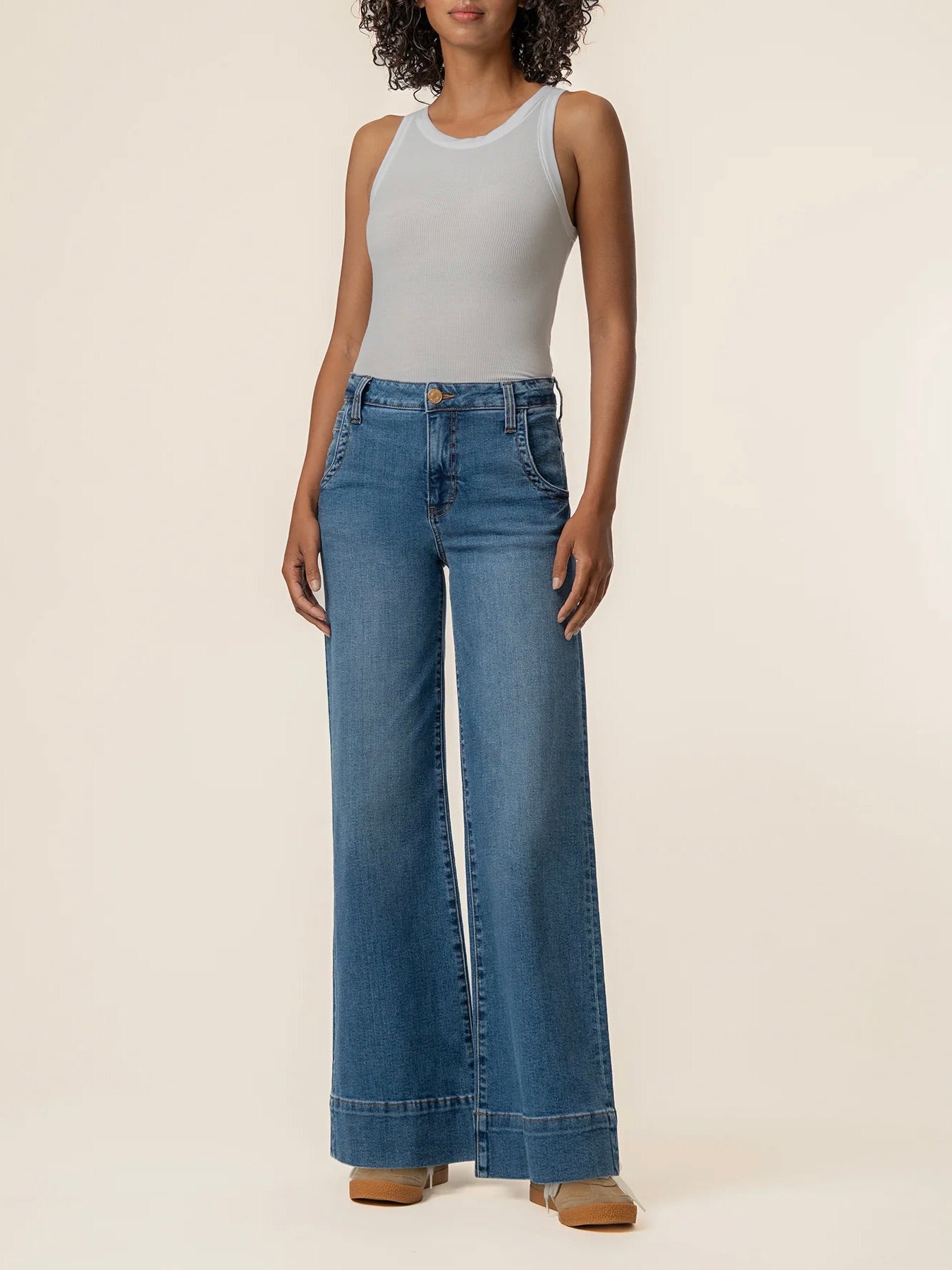 Kut from the Kloth Maya High Rise Wide Legs Wide Hem Scoop Pockets