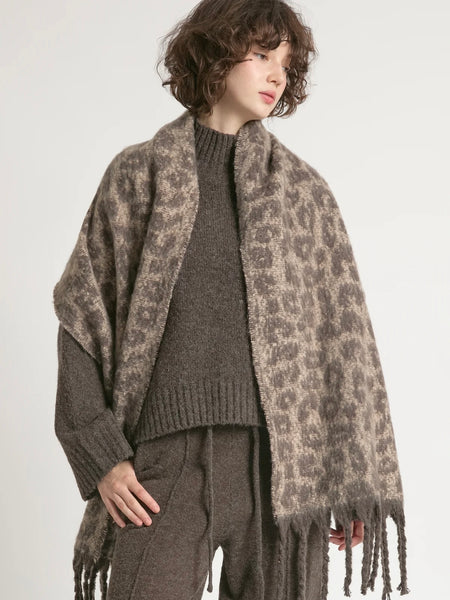 Knitted Animal Print Tassel Scarf