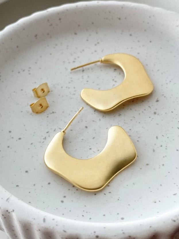 Shapeless Square Hoop Earring