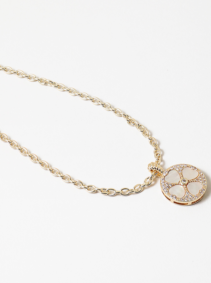 Clover Disc Necklace