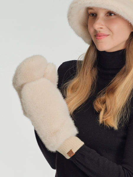 Glitter Short Fur Mitten
