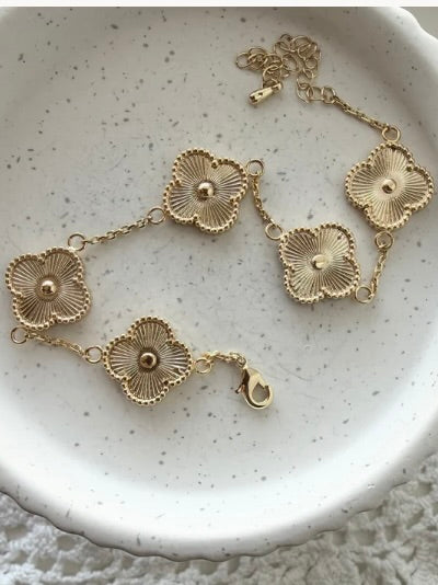 Fluted Clover Bracelet